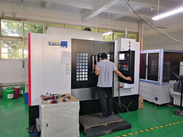 CNC加工中心機(jī)床廠家 CNC加工中心機(jī)床廠家