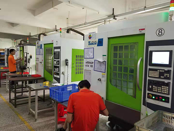 cnc加工中心的價格 cnc加工中心的價格